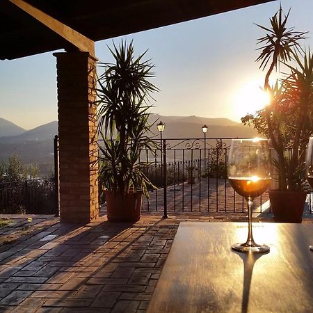 Agriturismo Pascucci Толентино Екстериор снимка