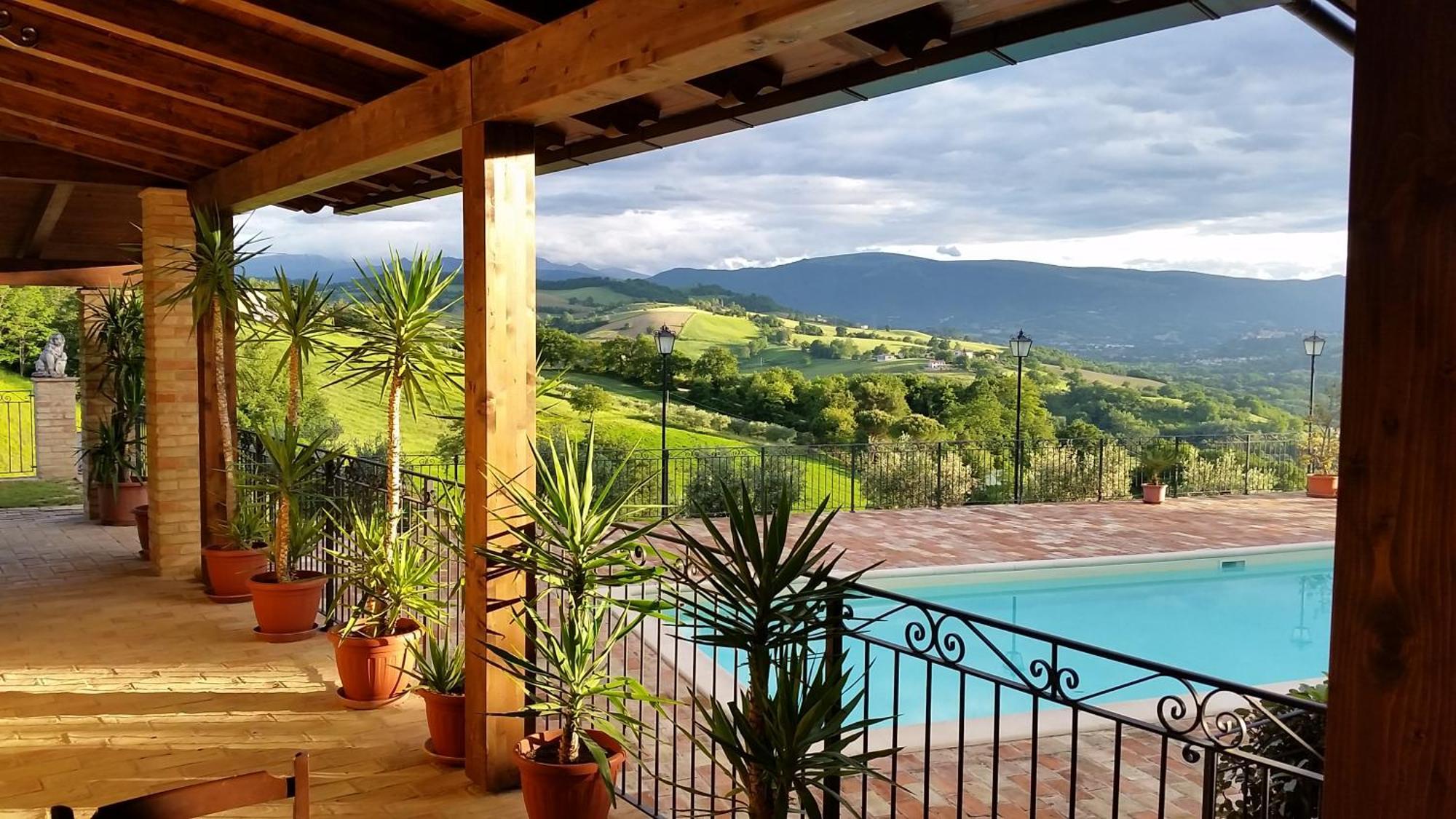 Agriturismo Pascucci Толентино Екстериор снимка