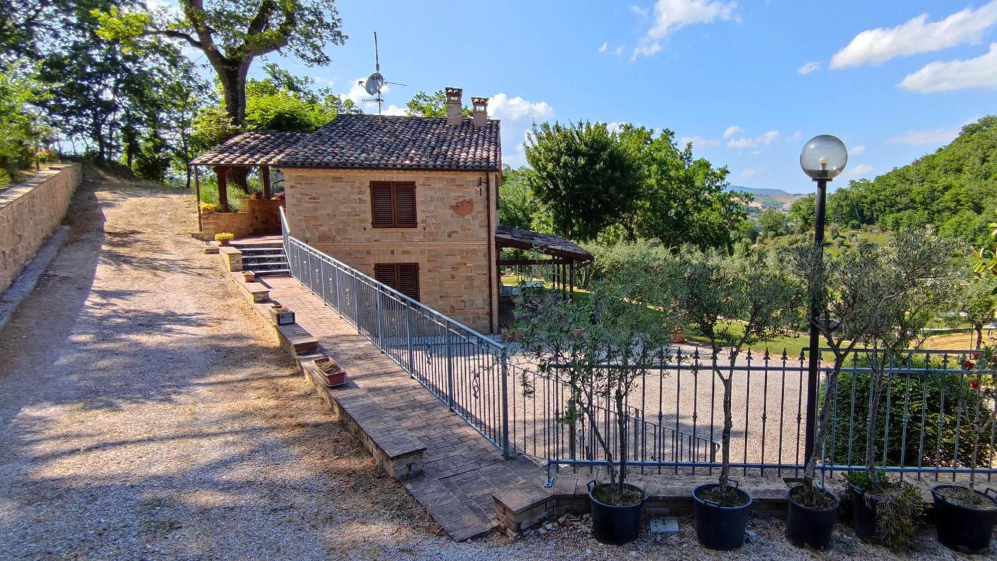 Agriturismo Pascucci Толентино Стая снимка